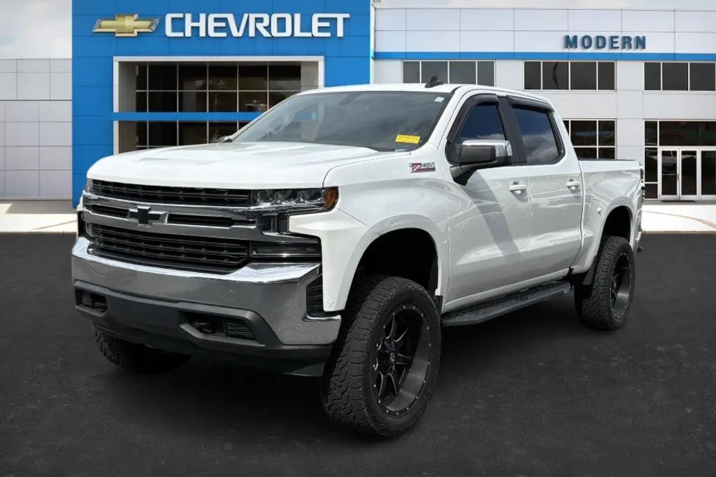 2019 Chevrolet Silverado 1500 LT photo 1