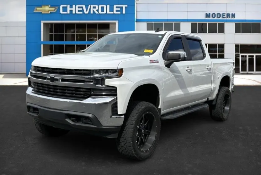 2019 Chevrolet Silverado 1500 LT photo 1