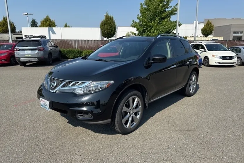 2014 Nissan Murano LE photo 1