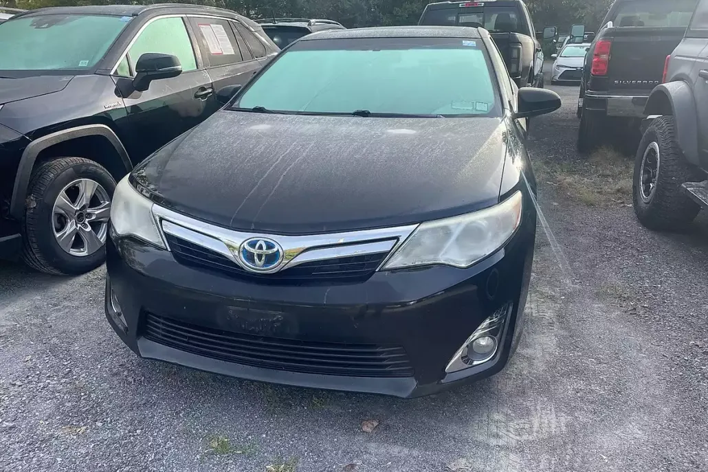 2012 Toyota Camry Hybrid XLE photo 1
