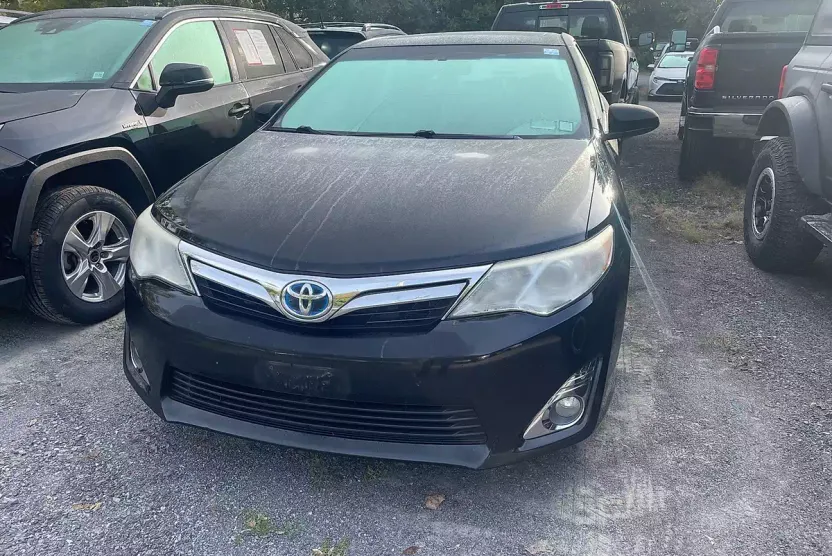 2012 Toyota Camry Hybrid XLE photo 1
