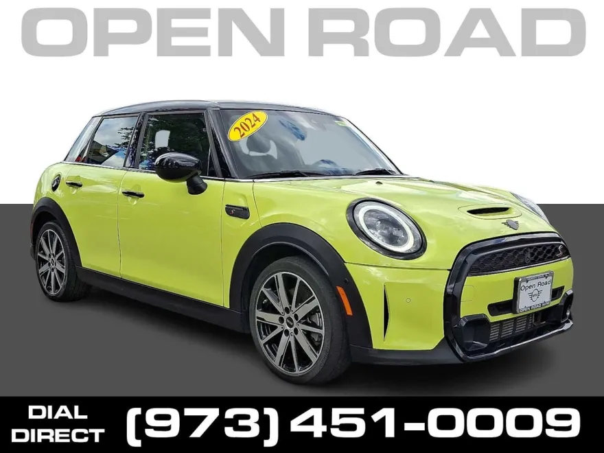 2024 Mini Cooper 4 Door Hardtop S Iconic photo 1