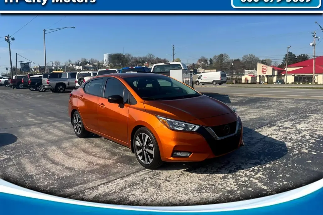 2021 Nissan Versa SR photo 1