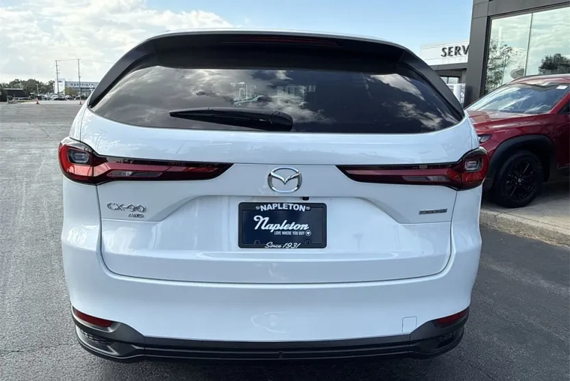 2024 Mazda CX-90 Preferred photo 1