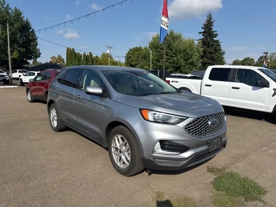 2023 Ford Edge SEL photo 1