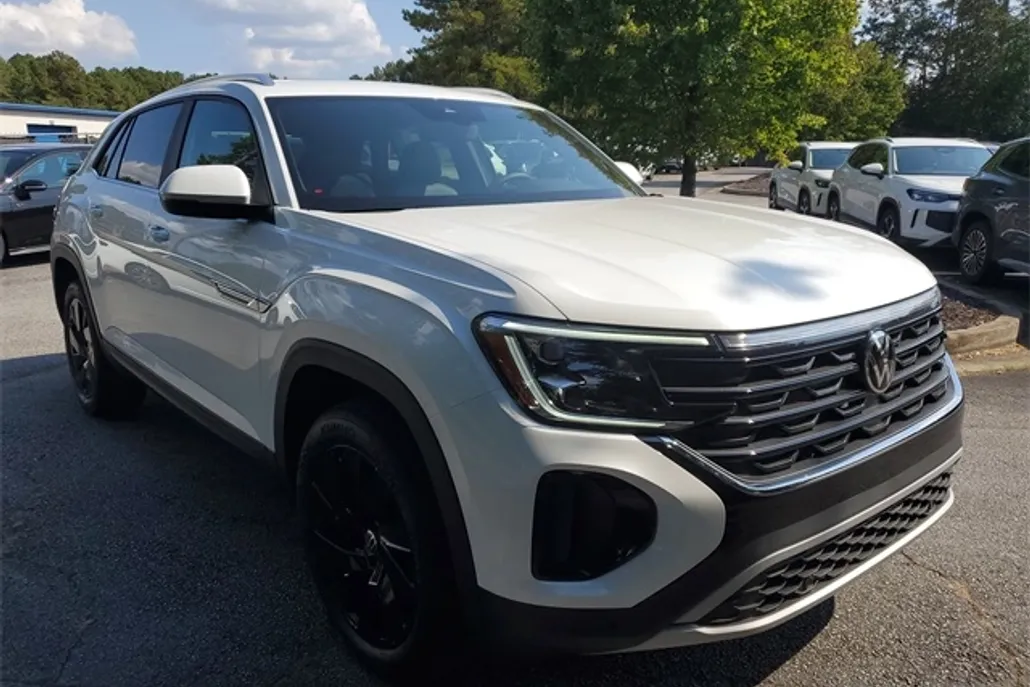 2026 Volkswagen Atlas Cross Sport SE Technology photo 1