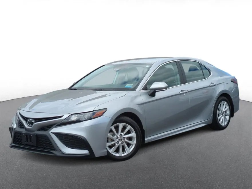 2024 Toyota Camry SE photo 1