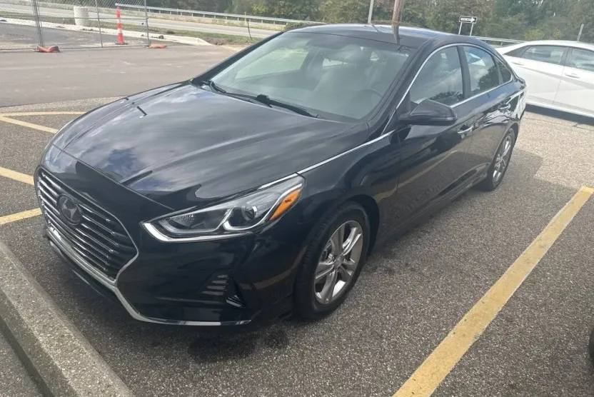 2018 Hyundai Sonata SEL photo 1