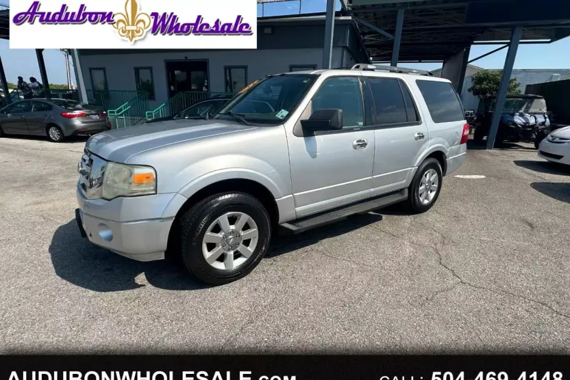 2010 Ford Expedition XLT photo 1