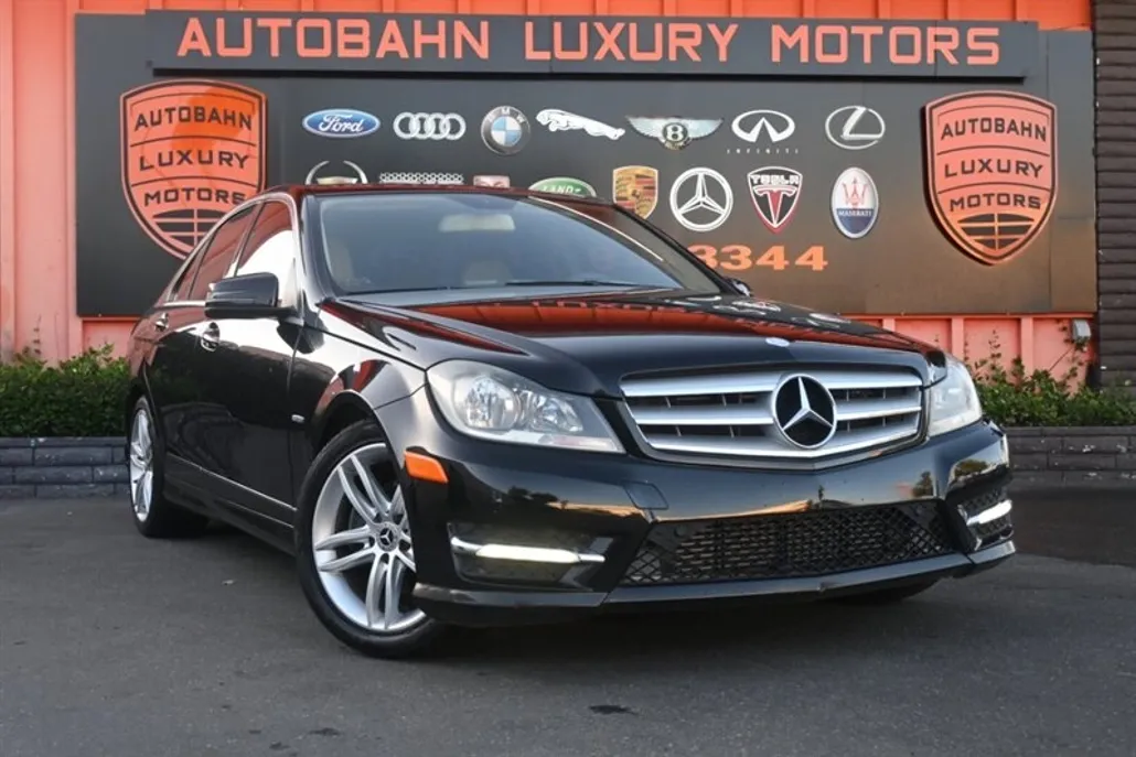 2012 Mercedes Benz C 250 Luxury photo 1