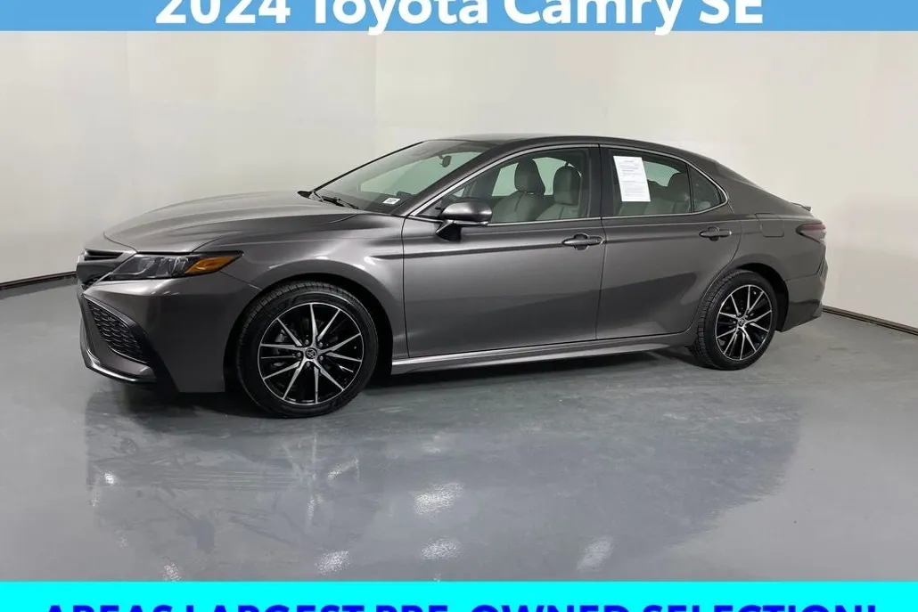 2024 Toyota Camry SE photo 1