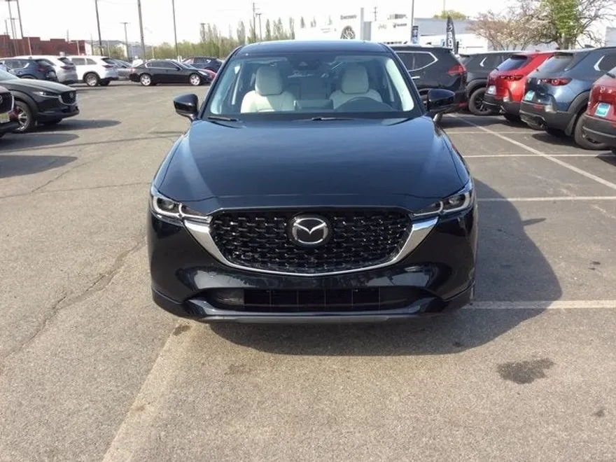 2025 Mazda CX-5 2.5 S Preferred photo 1