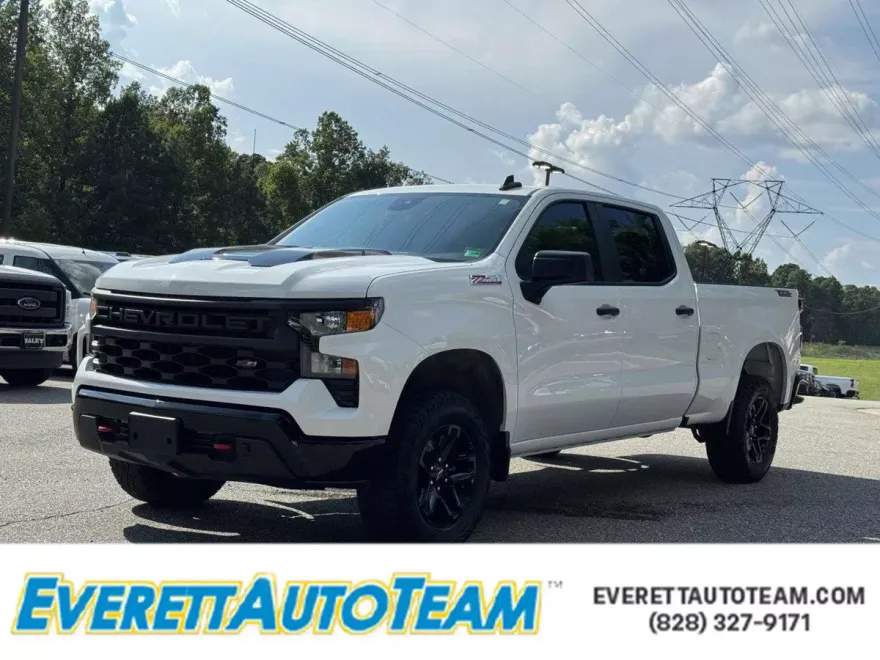 2023 Chevrolet Silverado 1500 Custom Trail Boss photo 1