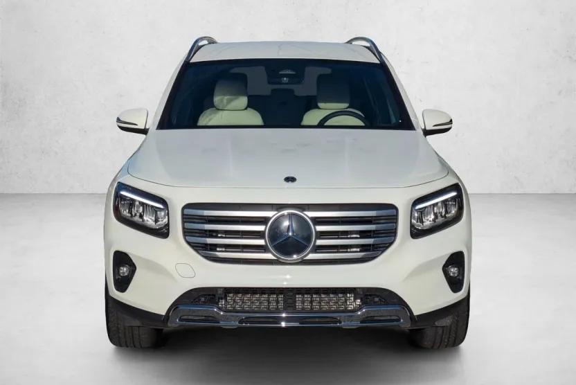 2025 Mercedes Benz GLB 250 4MATIC photo 1