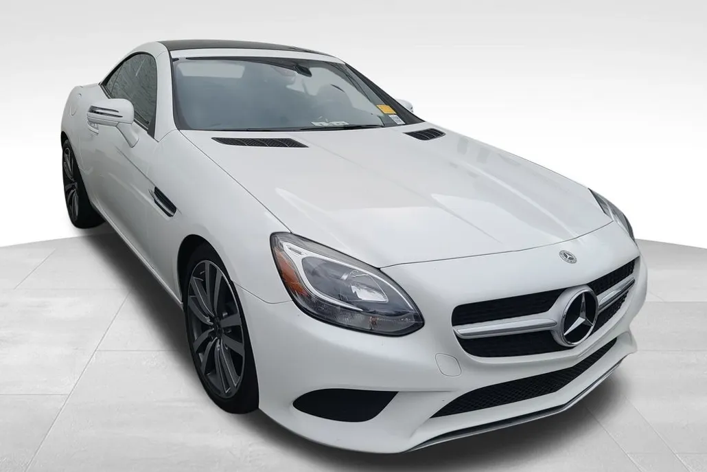 2018 Mercedes Benz SLC 300 photo 1