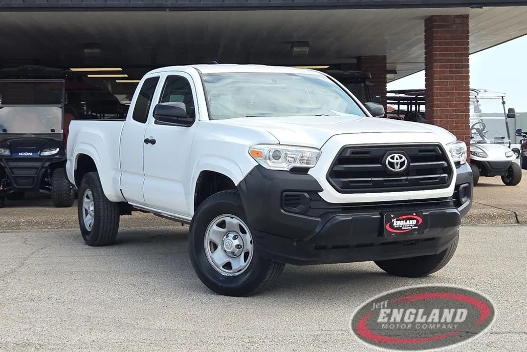 2017 Toyota Tacoma SR photo 1