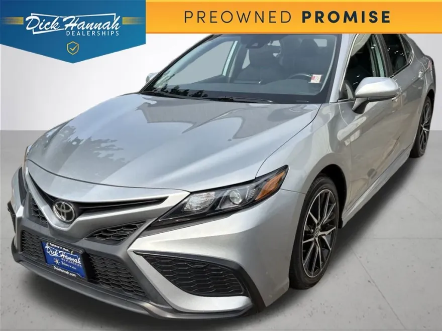 2021 Toyota Camry SE photo 1