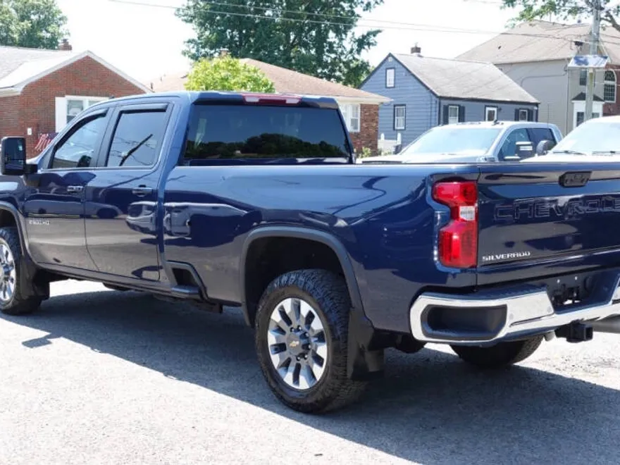 2022 Chevrolet Silverado 2500HD LT photo 1