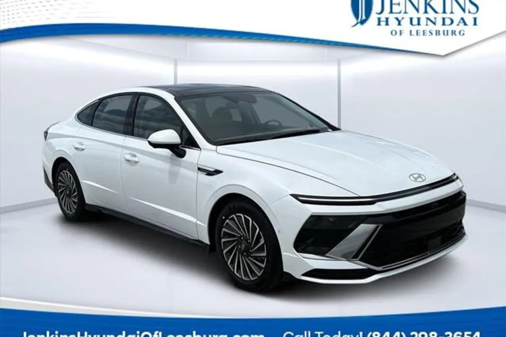 2025 Hyundai Sonata Hybrid Limited photo 1