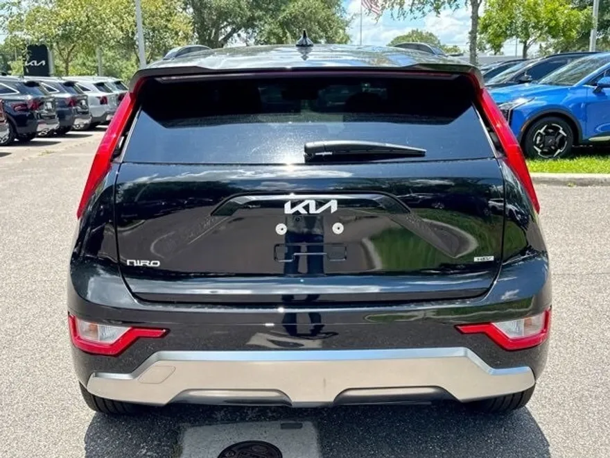 2025 Kia Niro EX Touring photo 1