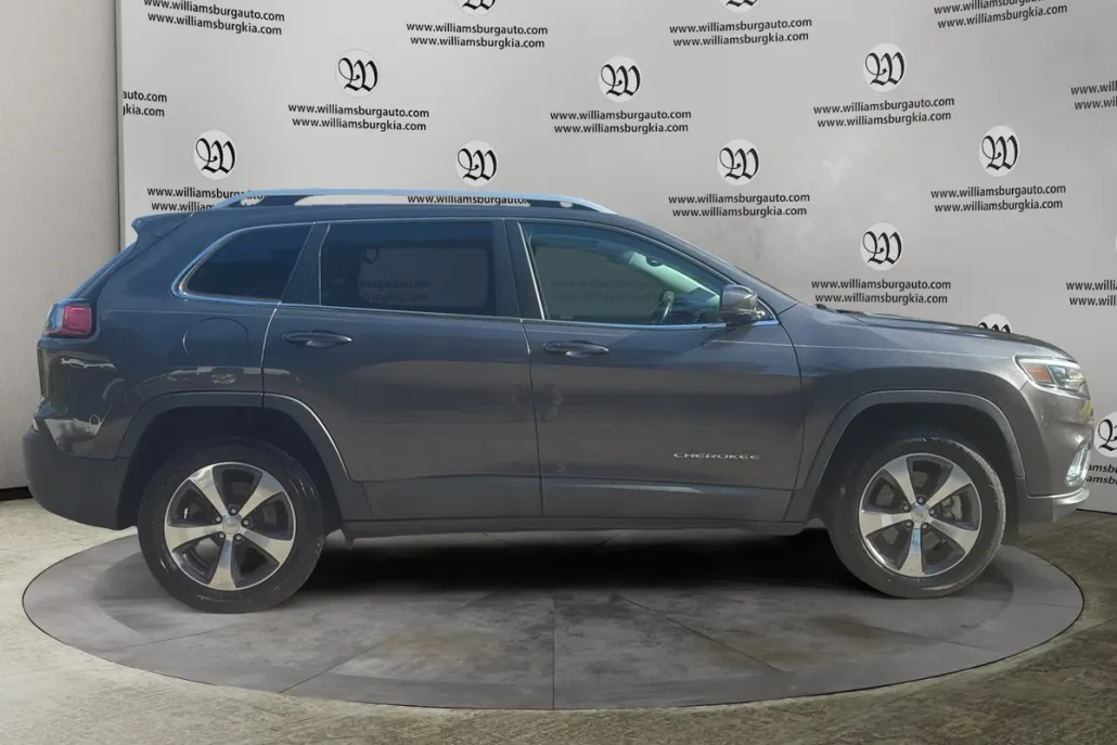 2019 Jeep Cherokee Limited photo 1