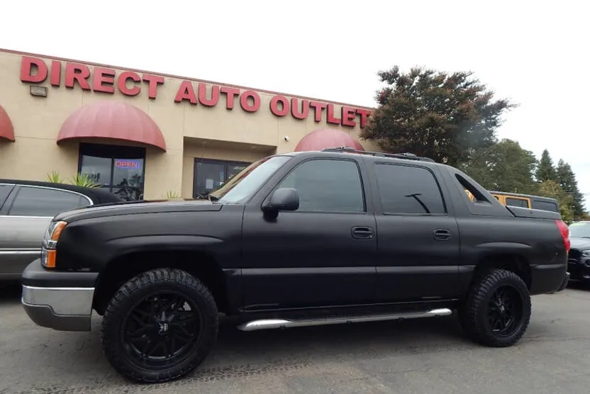 2004 Chevrolet Avalanche photo 1