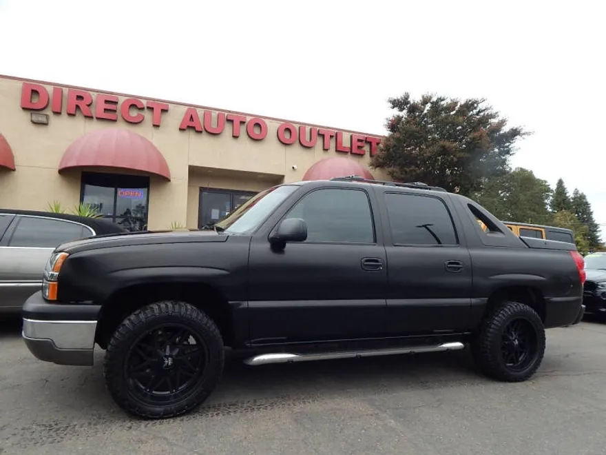 2004 Chevrolet Avalanche photo 1
