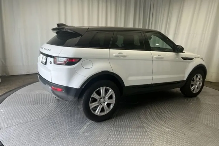 2019 Land Rover Range Rover Evoque SE Premium photo 1