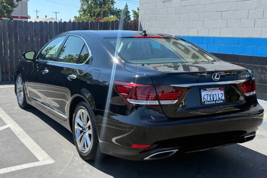 2013 Lexus LS 460 photo 1