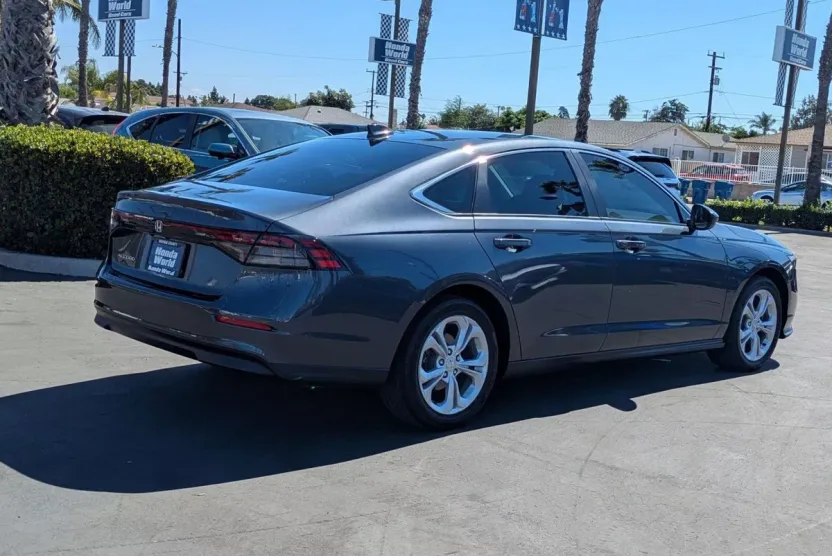 2024 Honda Accord LX photo 1