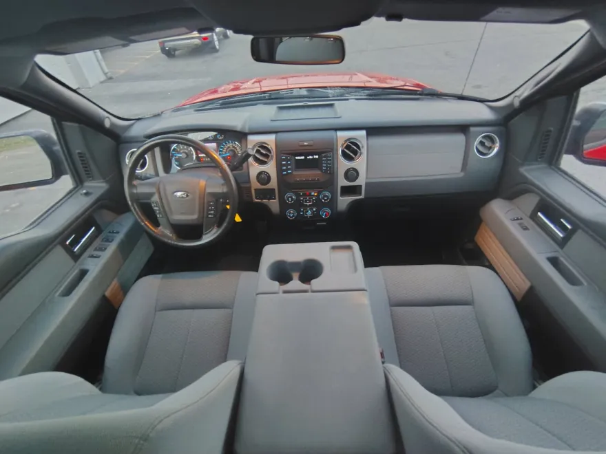 2014 Ford F-150 XLT photo 1
