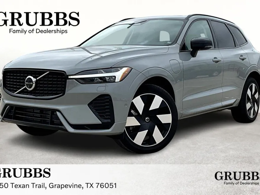 2025 Volvo XC60 Hybrid T8 Plus photo 1