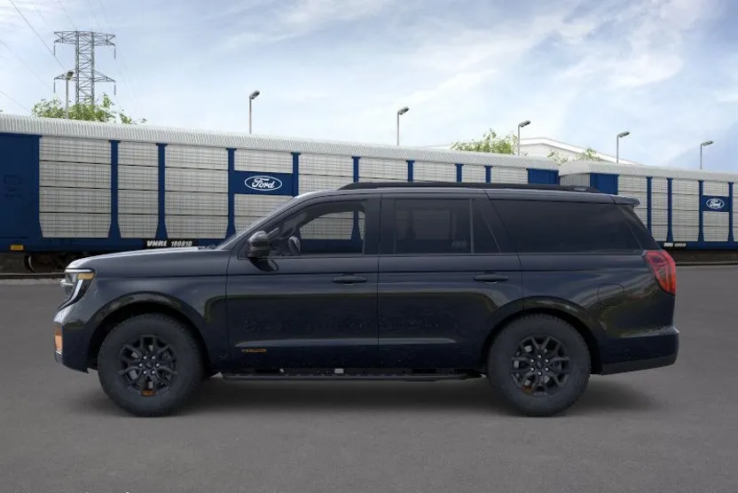 2025 Ford Expedition photo 1