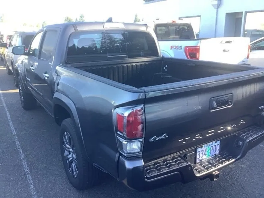2023 Toyota Tacoma Limited V6 photo 1