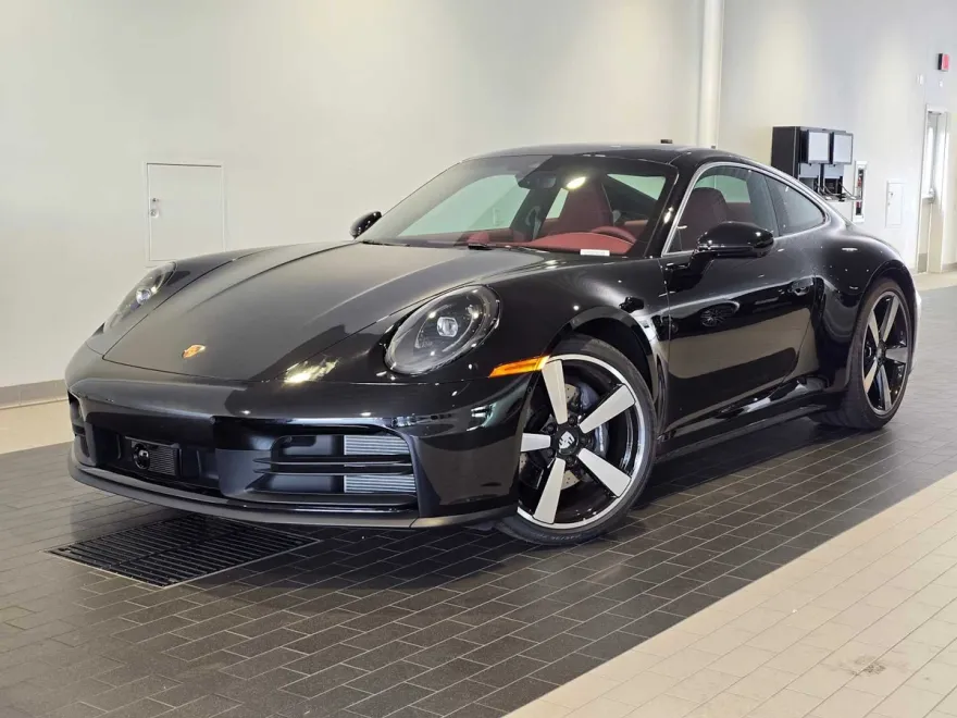 2025 Porsche 911 Coupe photo 1