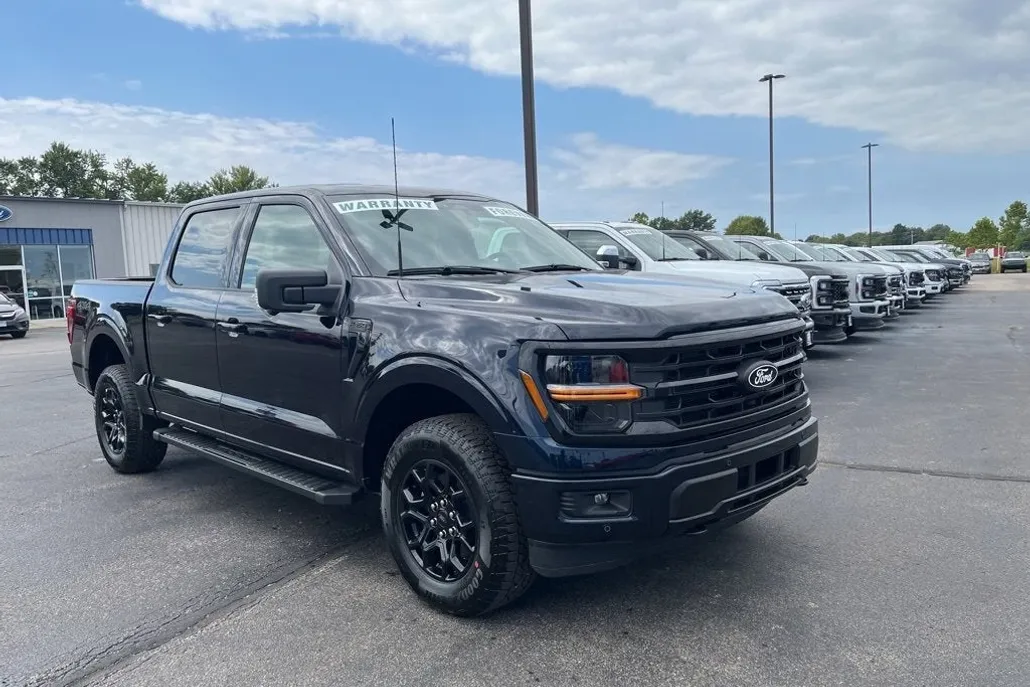 2025 Ford F-150 XLT photo 1