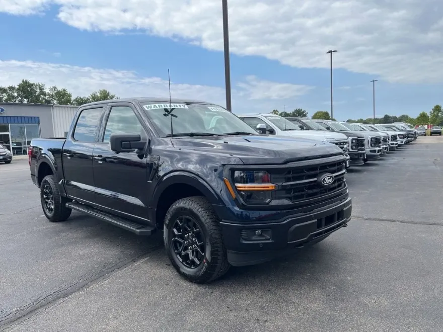 2025 Ford F-150 XLT photo 1