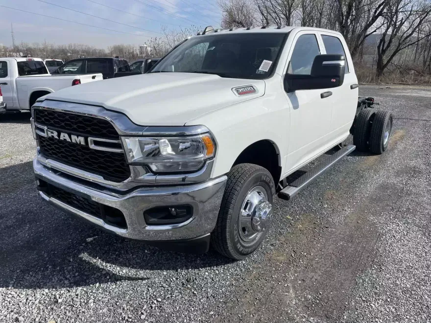 2024 Ram 3500 Tradesman photo 1