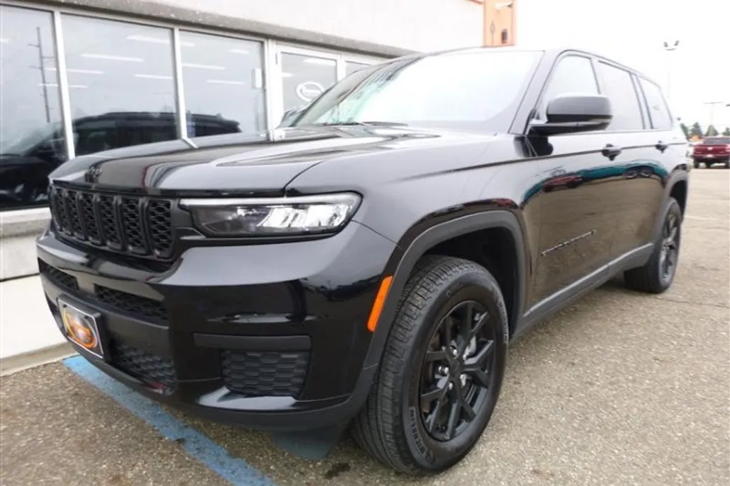 2024 Jeep Grand Cherokee Altitude photo 1