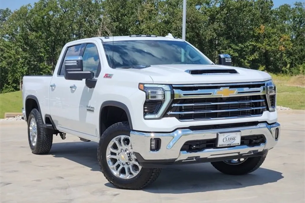 2025 Chevrolet Silverado 2500HD LTZ photo 1