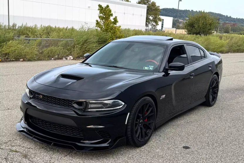 2019 Dodge Charger Scat Pack photo 1