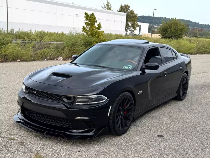 2019 Dodge Charger Scat Pack photo 1