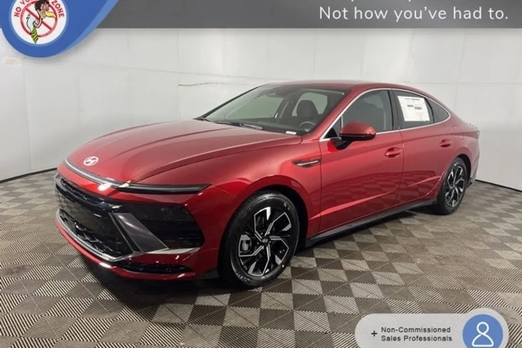 2025 Hyundai Sonata SEL photo 1