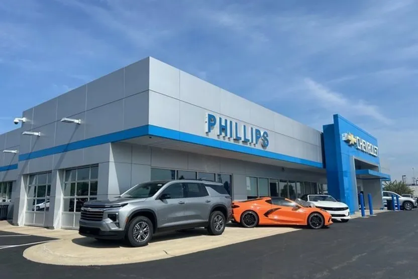 2023 Chevrolet Silverado 1500 LT photo 1