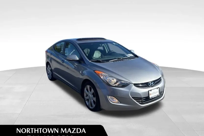 2012 Hyundai Elantra Limited photo 1