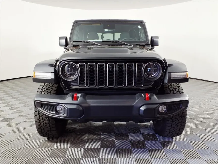 2024 Jeep Gladiator photo 1