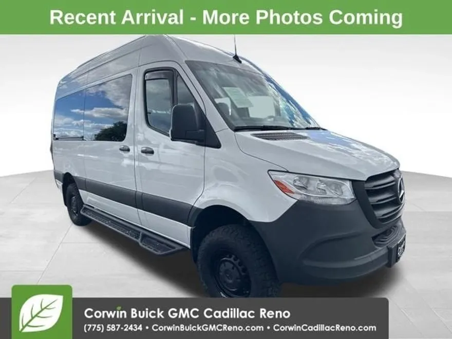 2022 Mercedes Benz Sprinter 2500 144 WB Passenger Van photo 1
