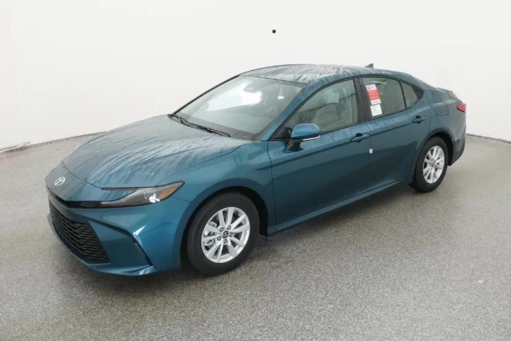 2026 Toyota Camry LE photo 1