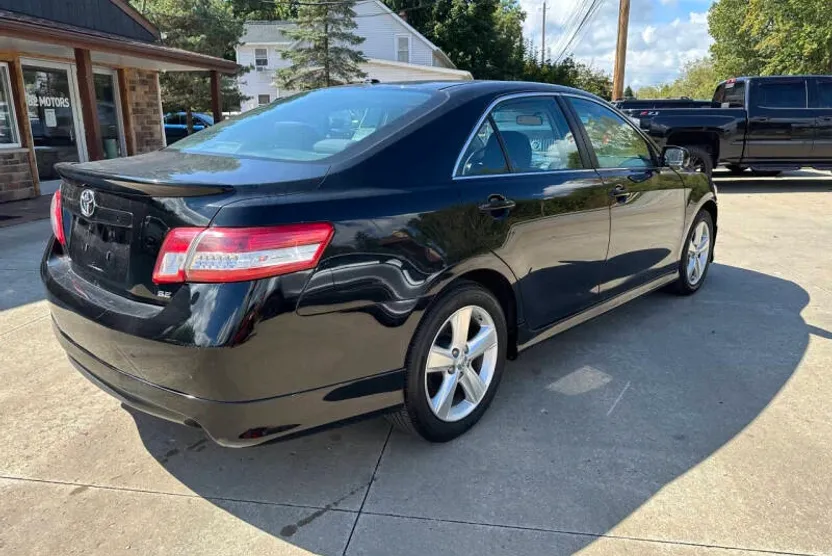 2011 Toyota Camry Base photo 1
