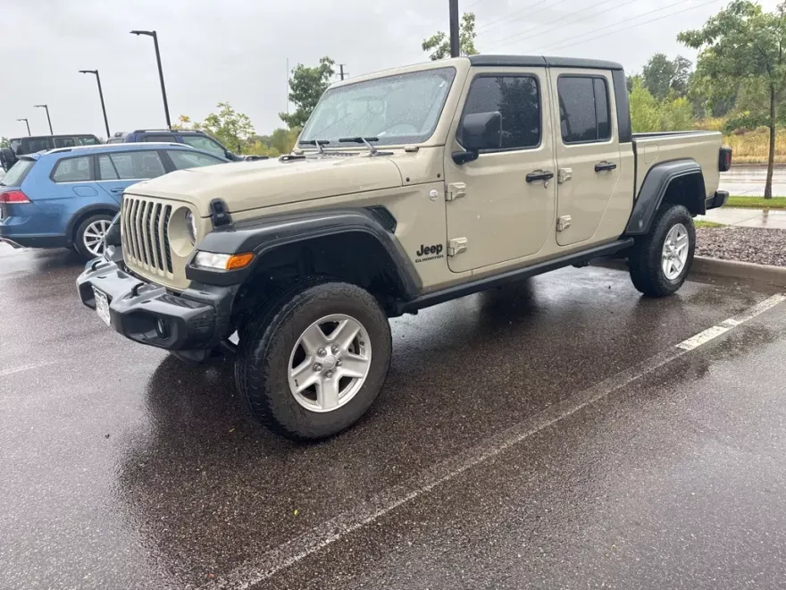2020 Jeep Gladiator Sport photo 1